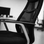 Jak wybrać idealne krzesła do biura?