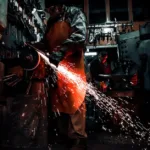 Przemysł ciężki: Motoryzacja i metalurgia - kluczowe filary nowoczesnej gospodarki