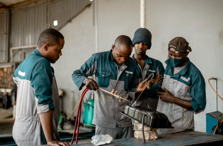 Przemysł i usługi w Afryce: Dynamiczny rozwój i wszechstronne możliwości