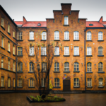 Jak wybrać najlepszy Uniwersytet w Krakowie oferujący studia psychologiczne?